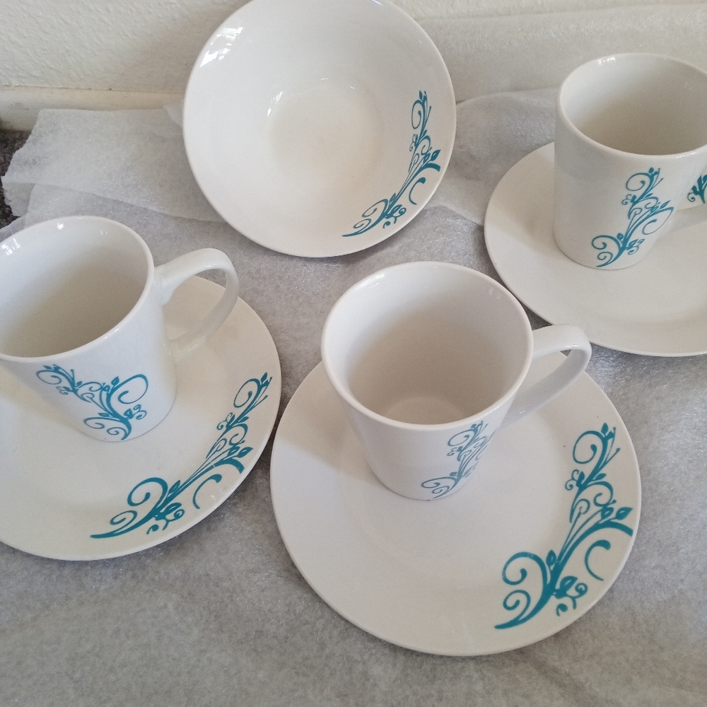 Graydon Hall Turquoise Set of  7 pieces .